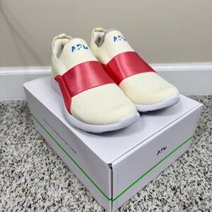 APL Techloom Bliss Sneakers Womens 7 Pristine Fire Coral Coastal Blue Shoes